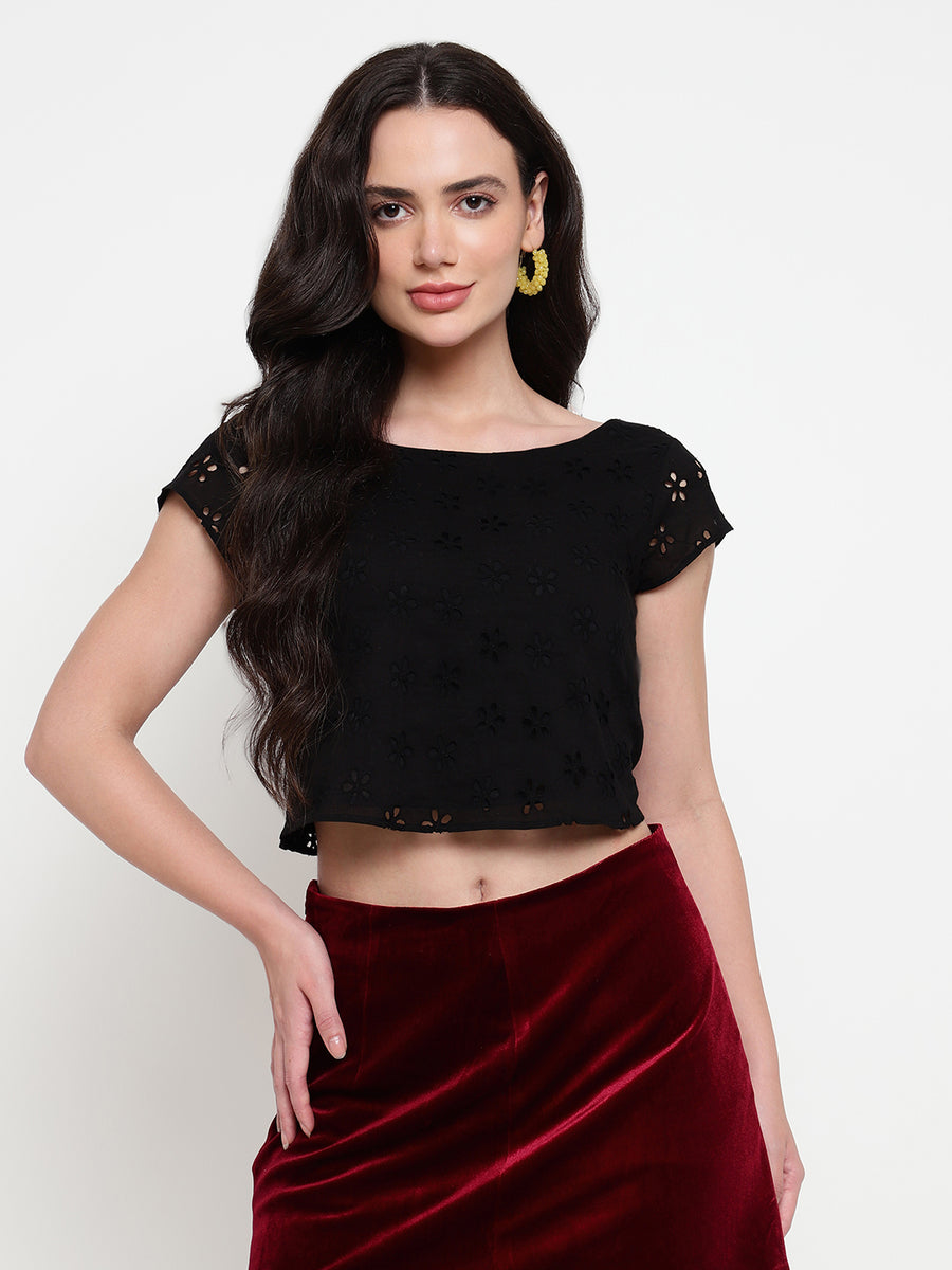 Hazel Black Schiffli Ruched Back Crop Top – Roving Mode