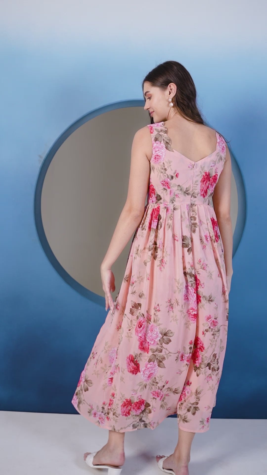 Marilyn Peach Scallop Neck Pleated Maxi Dress – Roving Mode