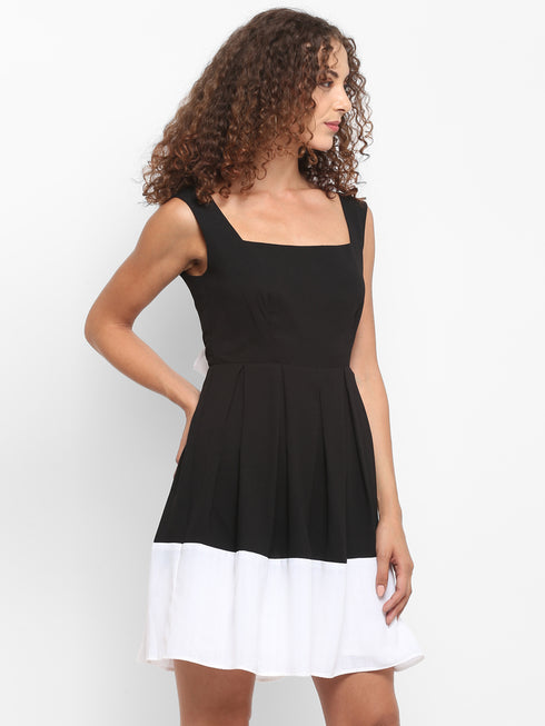 MONOCHROME BACK-TIE MINI DRESS